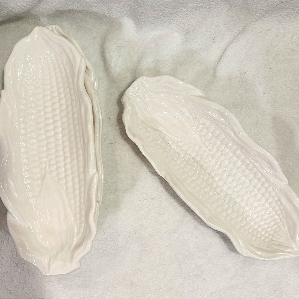 Set of 4 White Ceramic Corn Dishes
